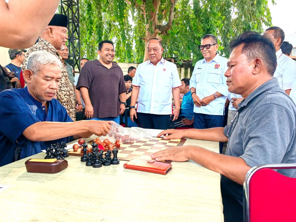 Ketum KONI Pusat Resmi Menutup Open Tournament Catur JBC Cup 2025