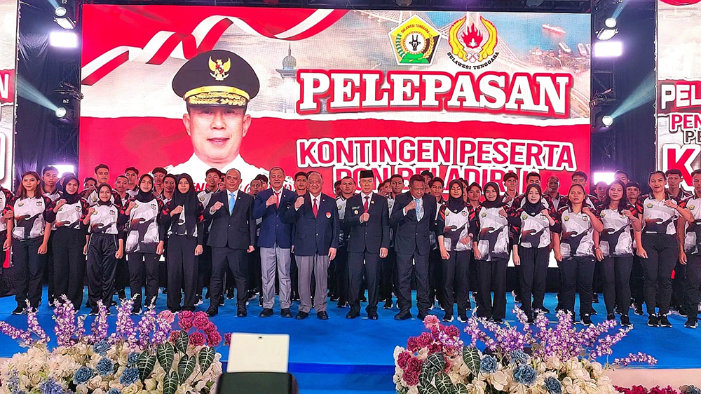 KONI Sultra Lepas Kontingen PON Bela Diri II/2025 Kudus usai Dilantik Ketum KONI Pusat