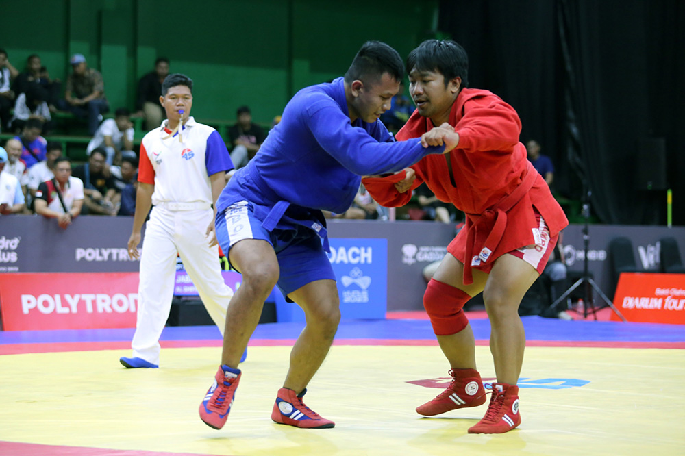 Atlet Kaltim Raih 2 Raih Dua  Medali Emas Sambo PON Bela Diri/2025 Kudus