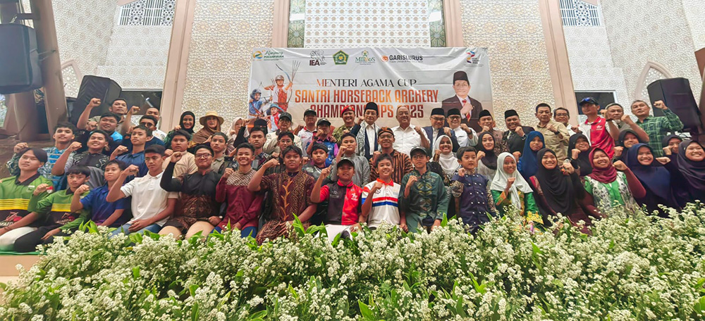 Menag RI Prof. Dr. K.H. Nasaruddin Umar Resmikan Kejuaraan Berkuda Memanah