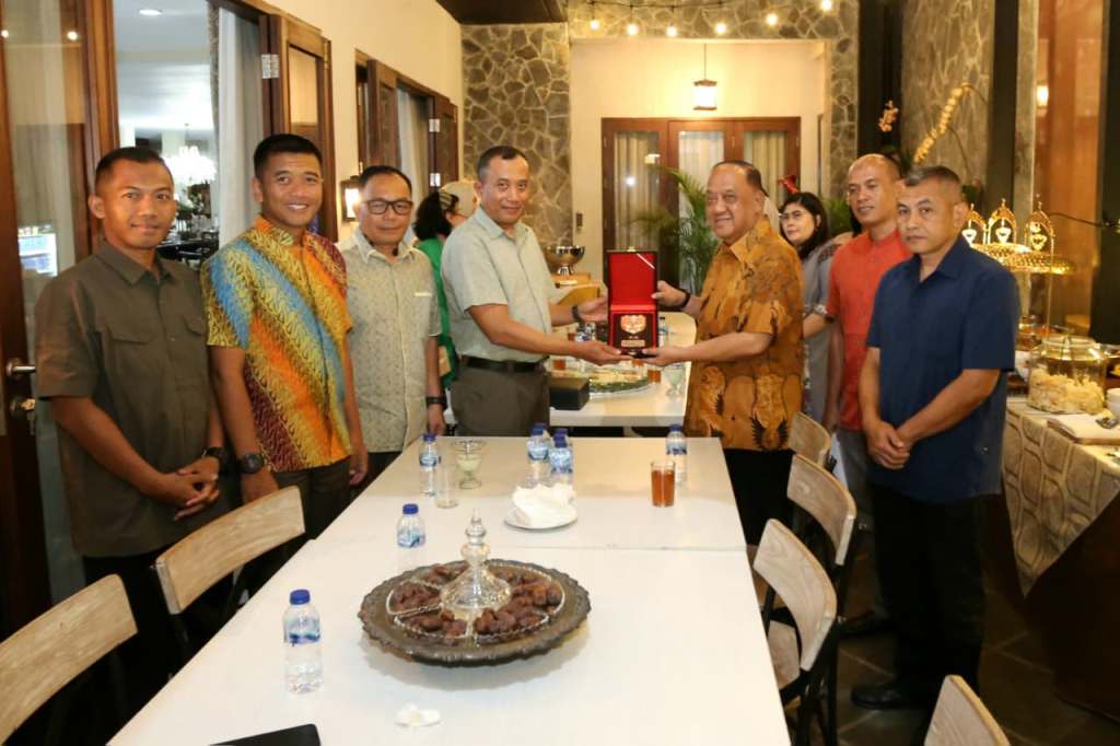Menyambut HUT Kodam Jaya Ke-76 Letjen TNI Purn Marciano Norman Terima Kunjungan Pangdam Jaya