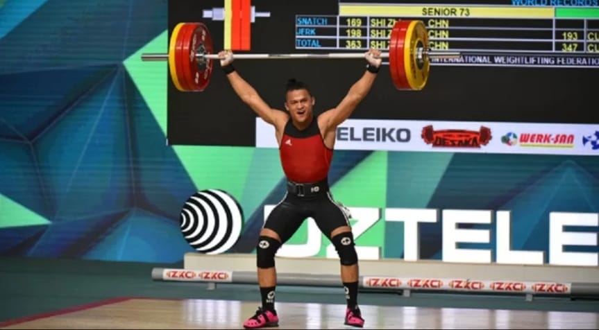 Tampil Perkasa, Rizki Juniansyah Sabet Emas dan Pertajam Rekor Dunia di SEA Games Thailand