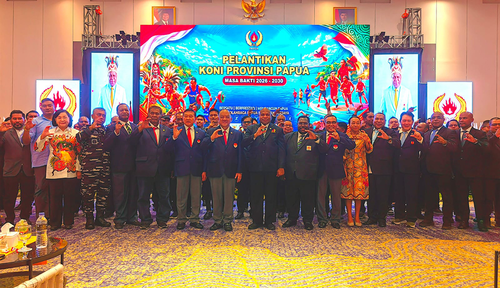 Marciano Norman Resmi Lantik Mathius Derek Fakhiri Sebagai Ketum KONI Papua 2026-2030