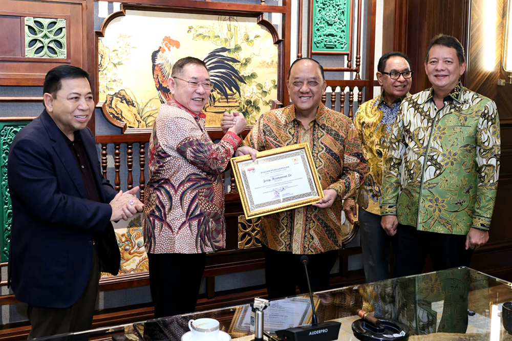Tokoh Peduli  Olahraga KONI 2026: Jerry Hermawan Lo